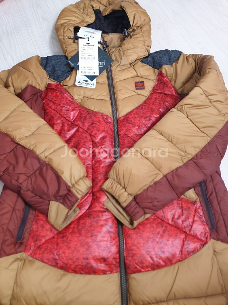 아우토뱌 등산 여성 잠바판매합니다.--2