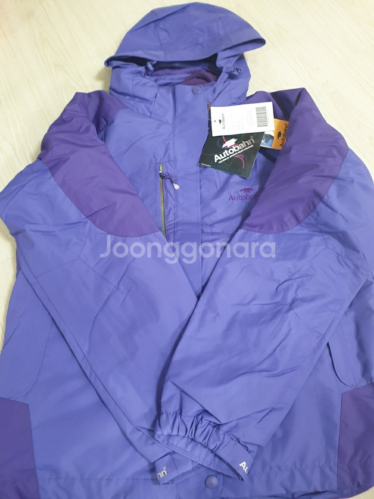 아우토뱌 등산 여성 잠바판매합니다.--9
