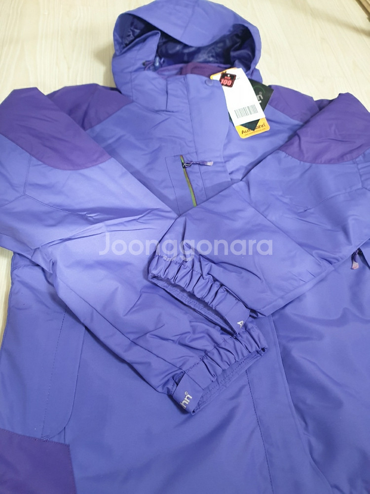 아우토뱌 등산 여성 잠바판매합니다.--1