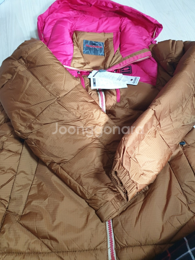 아우토뱌 등산 여성 잠바판매합니다.--4
