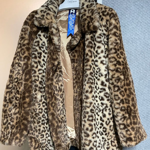 Eyeye 호피 퍼 자켓 fur jacket