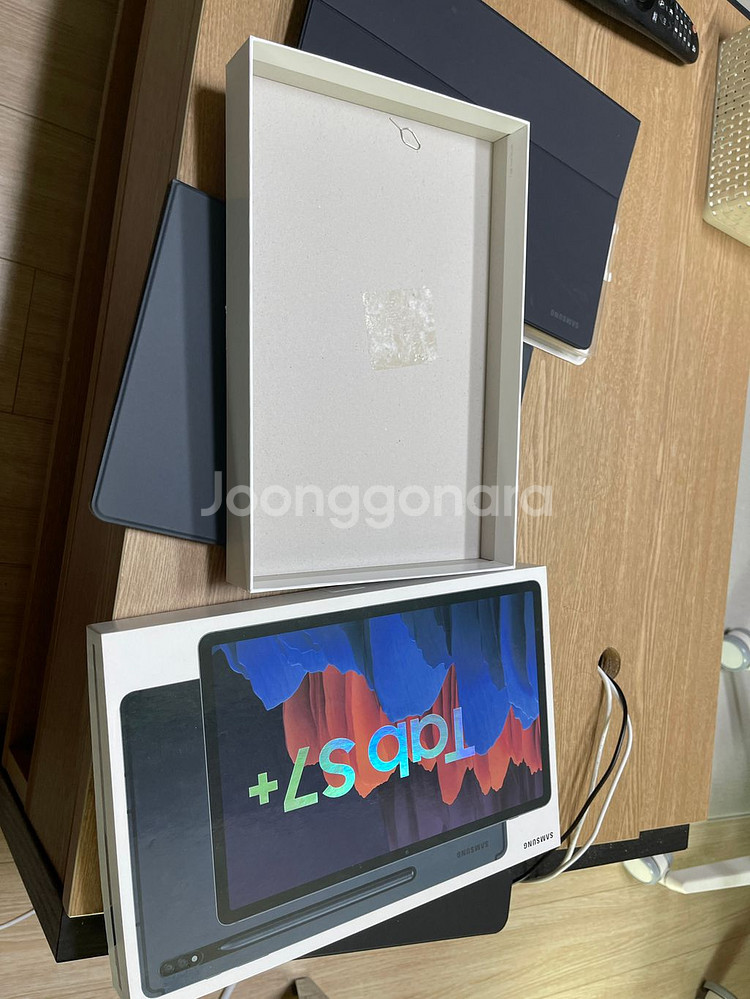 갤럭시탭s7+ LTE 256g+정품 북커버키보드 슬림--2