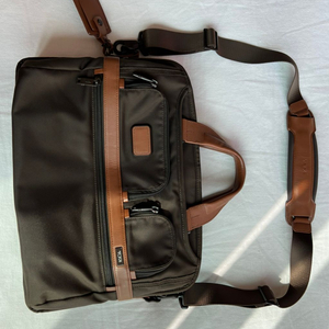 투미 노트북 가방