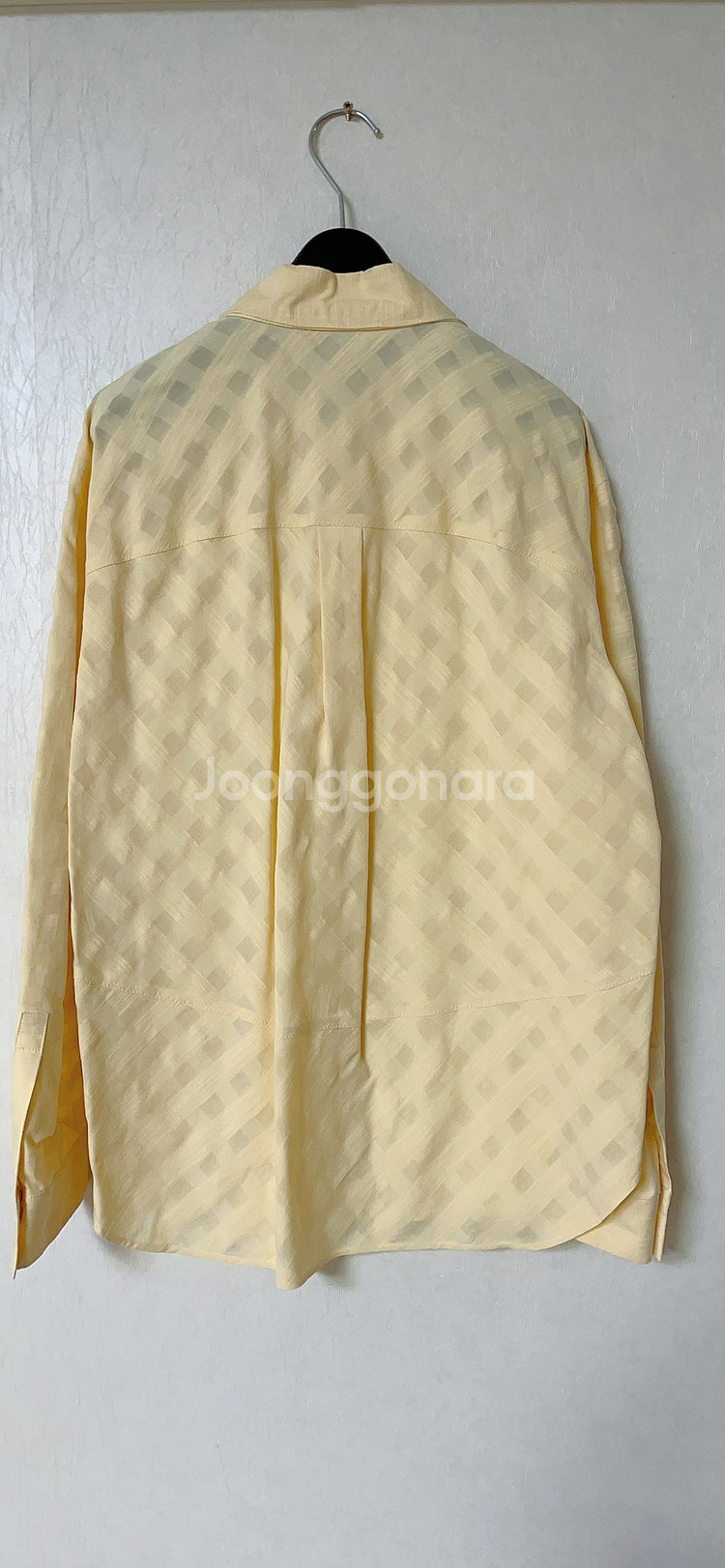 구호 블라우스 판매합니다.--2