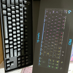 로지텍 g pro 지프로 키보드 팔아요