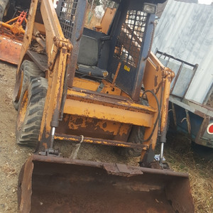 스키로더 스키로다 수리용으로 팝니다