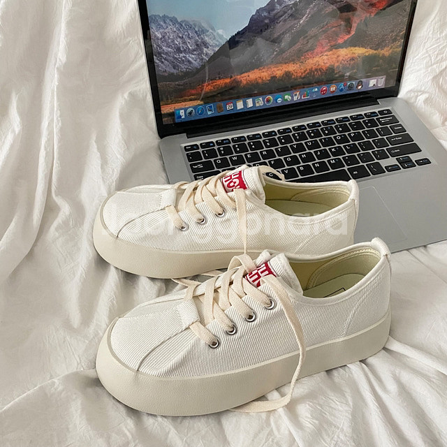 스니커즈,키높이,여자운동화,230,240,250,235--6