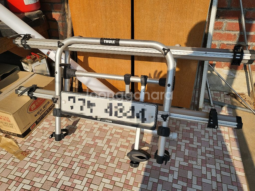 카운티,캠핑카 툴레G2 자전거 케리어 판매합니다.--0