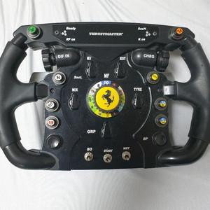 트러스트마스터 구형 f1 페라리림팝니다.