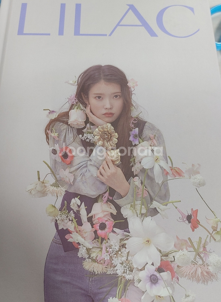 아이유 라일락 포토북--0