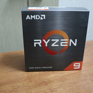 AMD 5950X 미개봉 신품 팝니다.