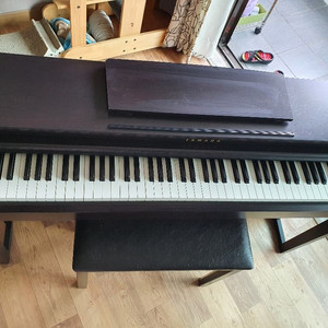 야마하 전자피아노clp525