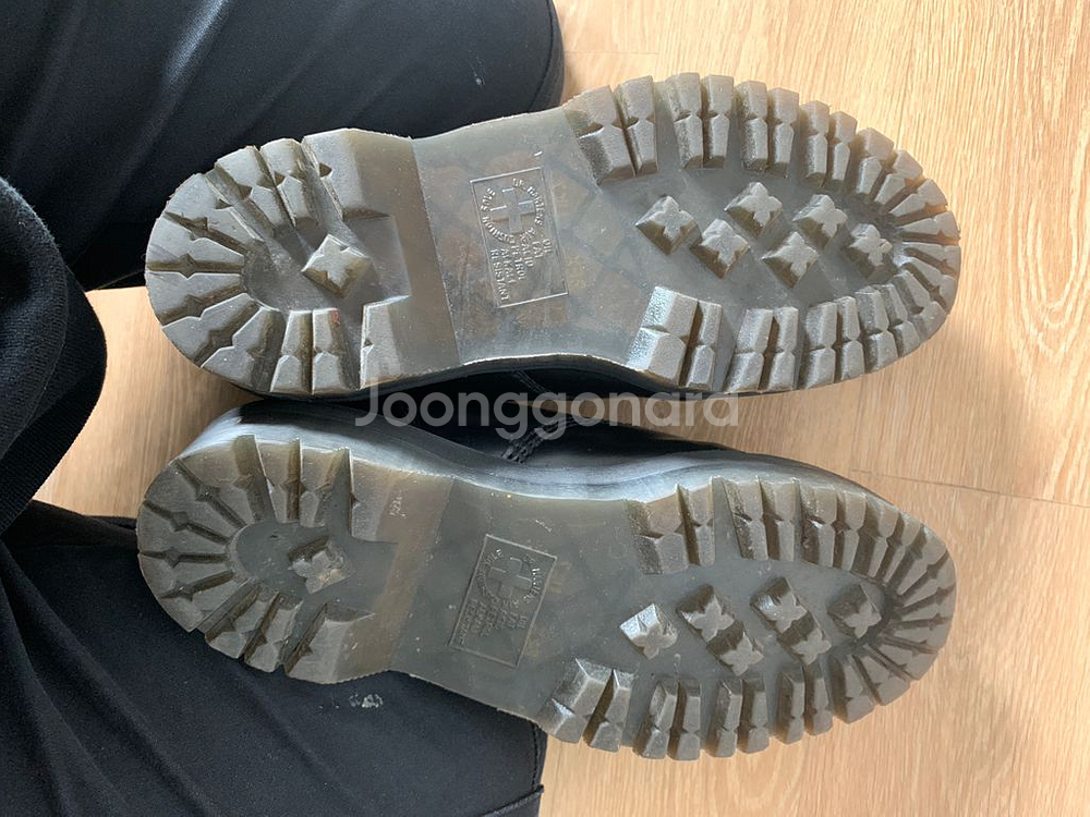 닥터마틴 레트로 1461 쿼드 폴리쉬드 스무스 블랙--5