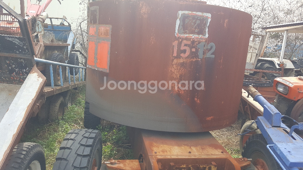 대형 엔진 굴절 고소작업차 팝니다--1