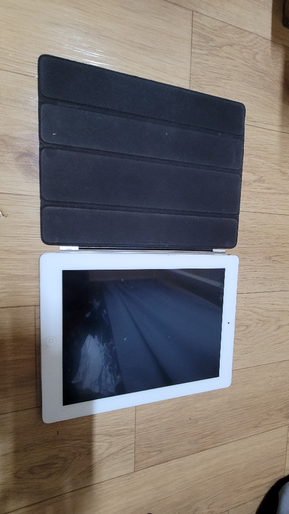 아이패드2 판매합니다.--1