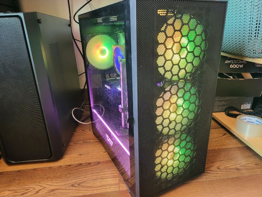 (개인) 튜닝 게이밍컴퓨터 5600x rx6700xt--3