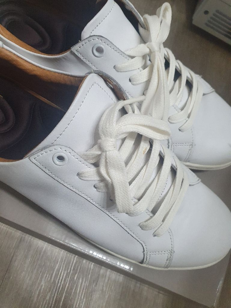 남성 화이트 스니커즈--4