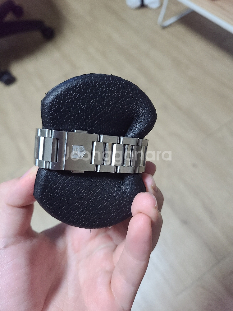 태그호이어 까레라 칼리버5 로즈골드 WAR201C--5