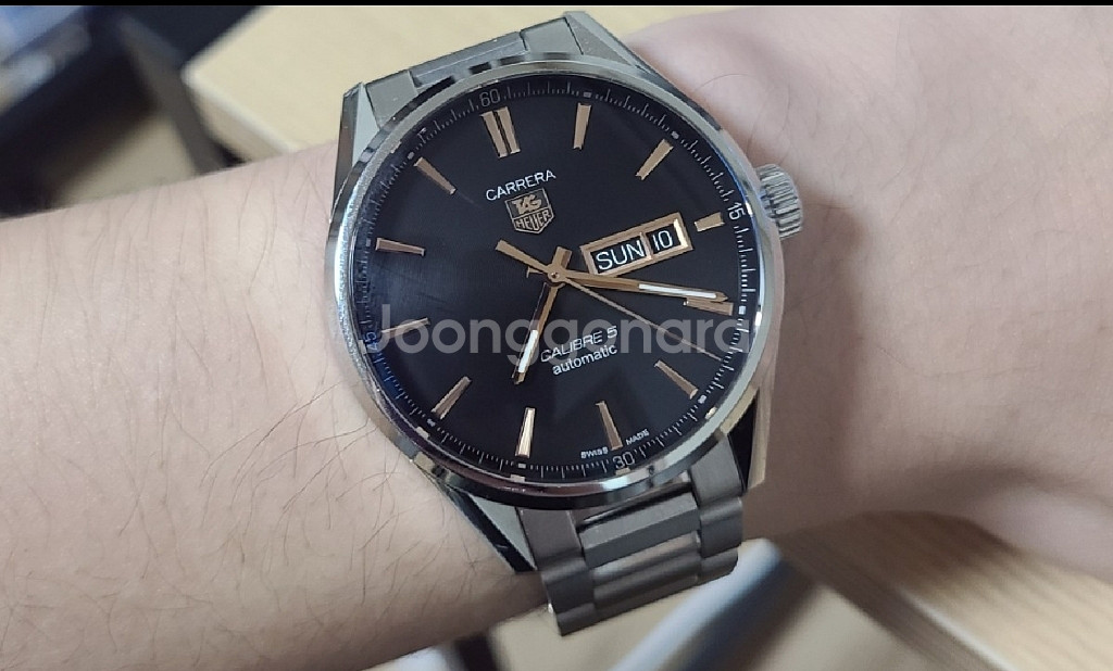 태그호이어 까레라 칼리버5 로즈골드 WAR201C--6