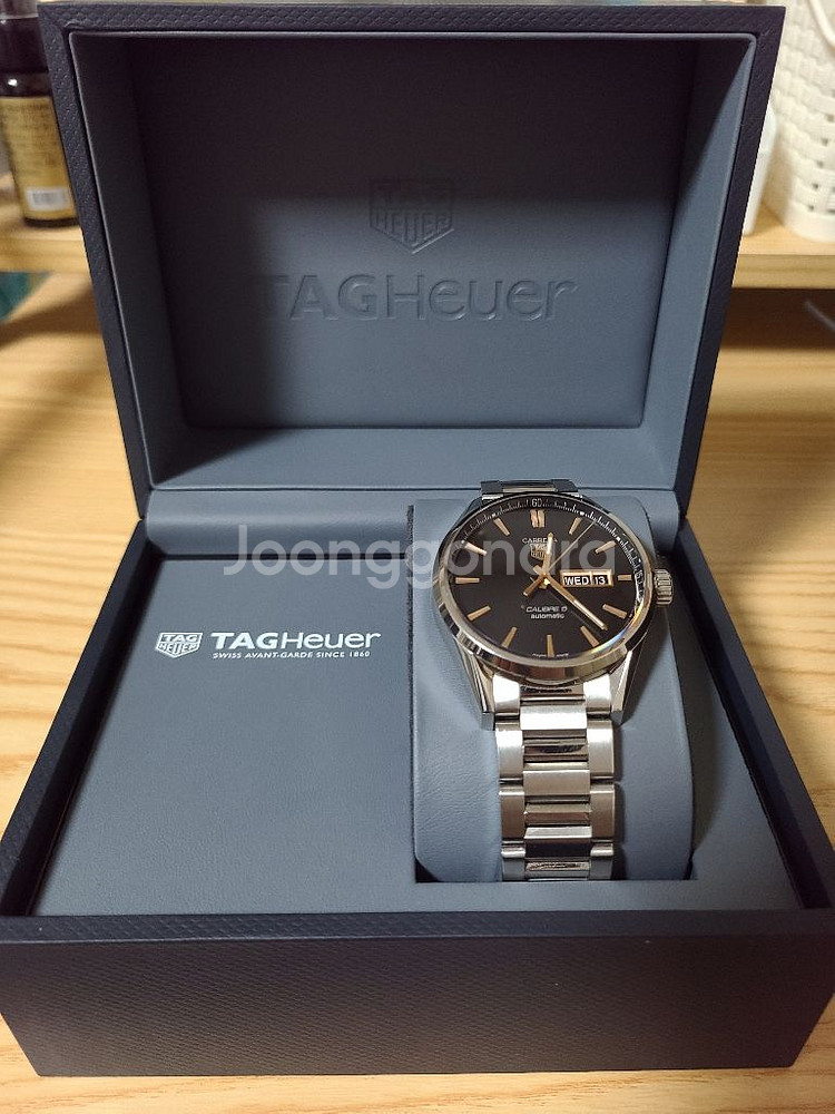 태그호이어 까레라 칼리버5 로즈골드 WAR201C--0