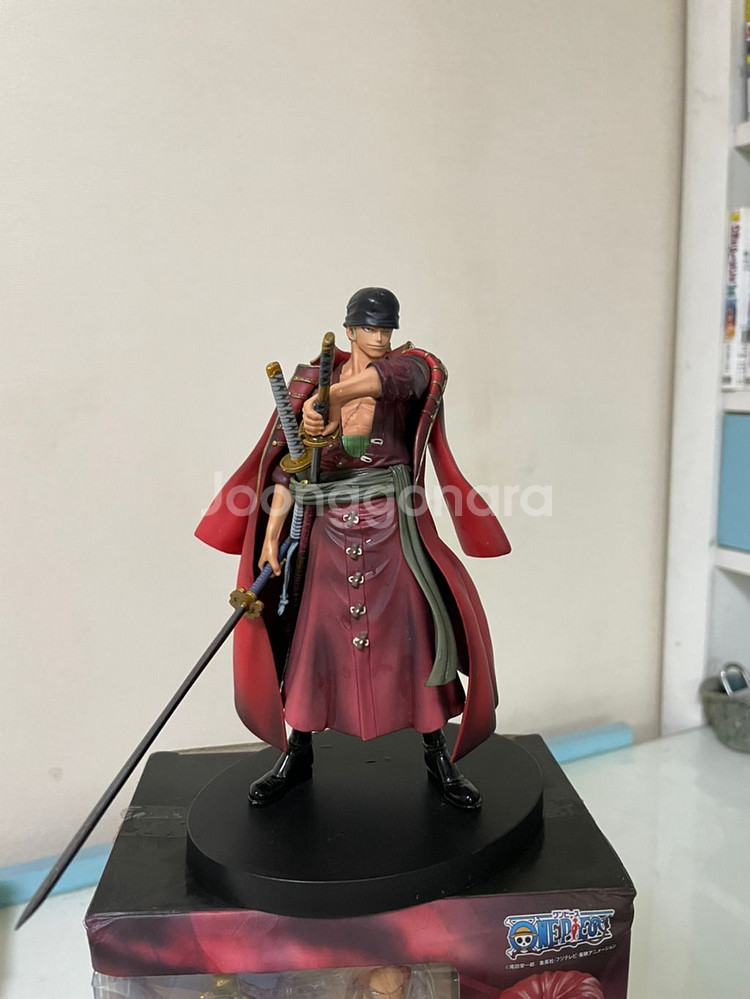 원피스 극장판 제트필름 조로 피규어--1