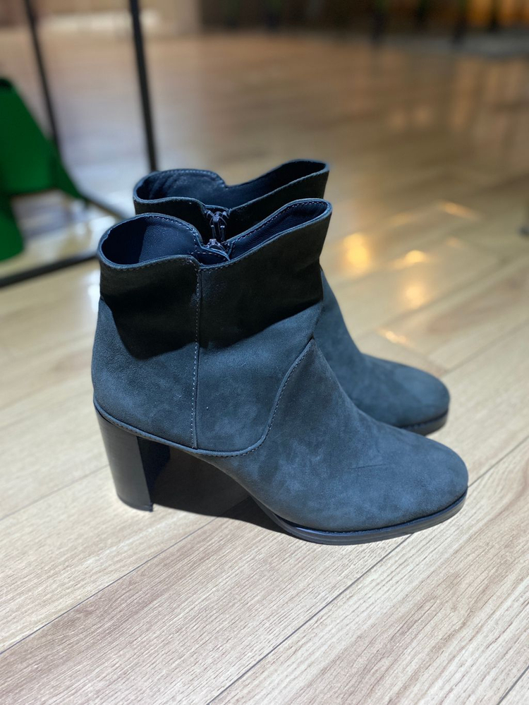 스튜어트와이츠먼 앵클부츠 스웨이드 38--1