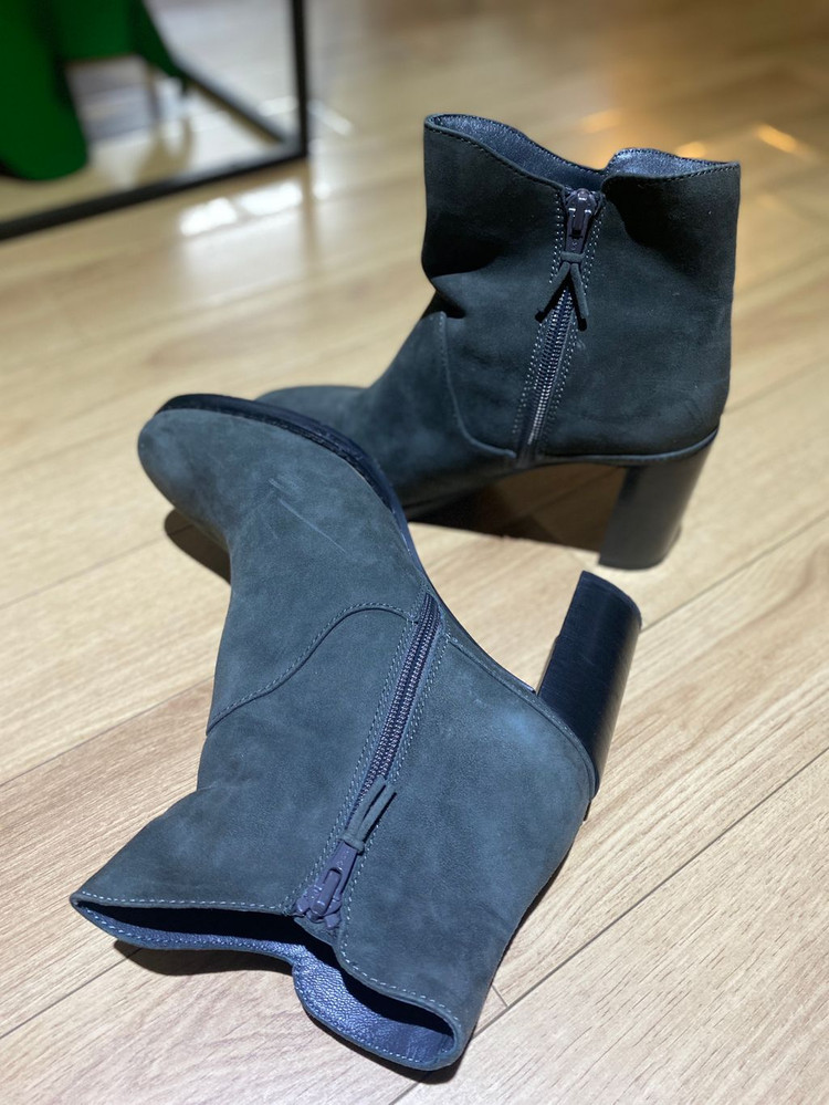 스튜어트와이츠먼 앵클부츠 스웨이드 38--5