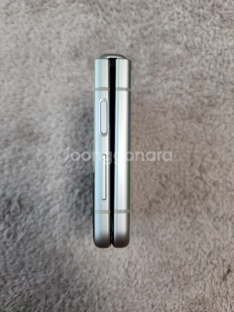 Z플립3 크림 팝니다.--7