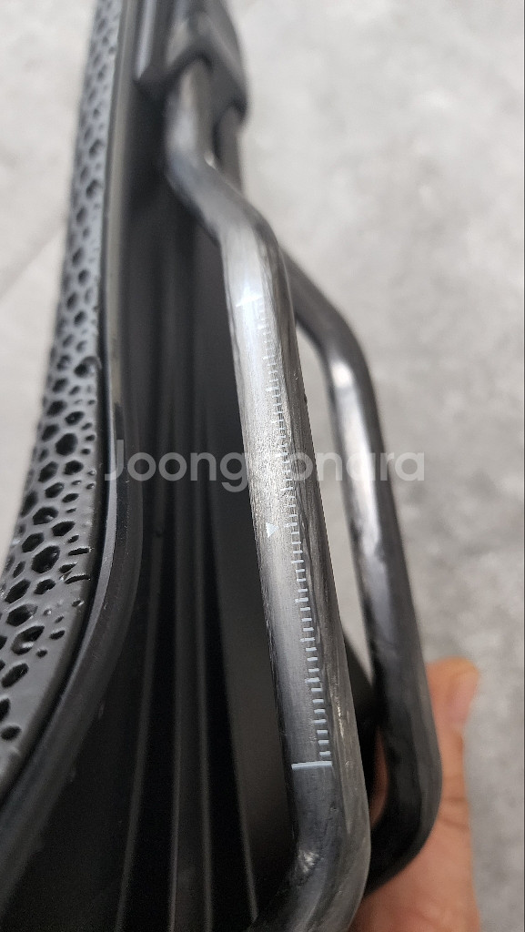 피직 안타레스 버셔스 에보 R1 어댑티브 3D 안장--4