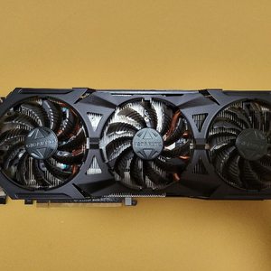 기가바이트 GTX960 3팬 제품입니다.