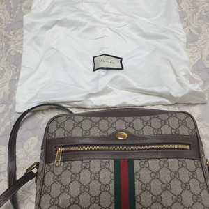 구찌 백 팔아요