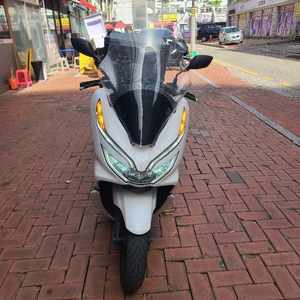 pcx125 19년식 69.000k 풀셋팅