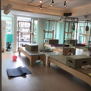 인투필라테스 캐포머. 바렐, 체어