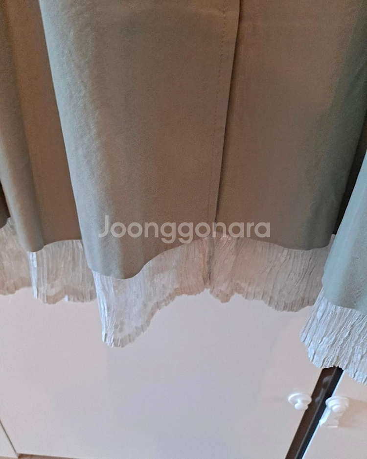 써스데이아일랜드 트렌치 공효진 착용모델 미개봉상품--3