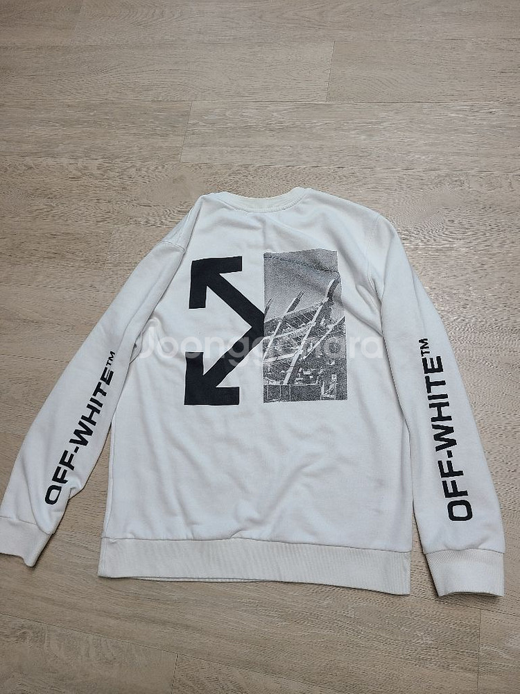 명품 맨투맨 105사이즈 팝니다--1