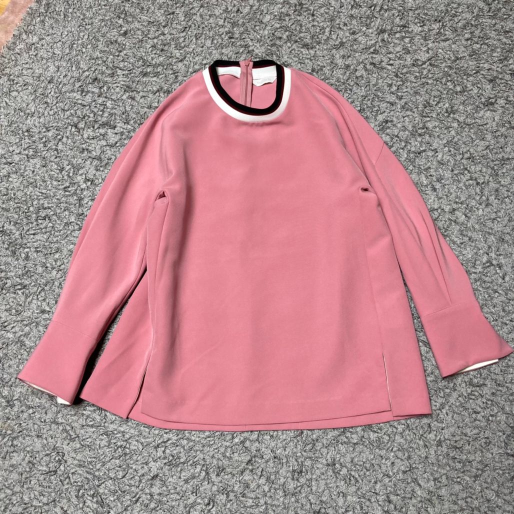 발렌시아 진주버튼 블라우스