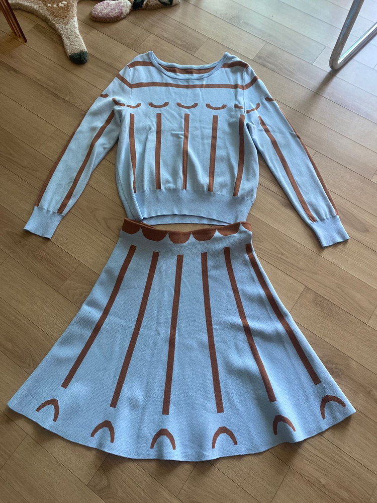 Chiu-Shui 라이트 블루 니트 플레어 투피스 M--7