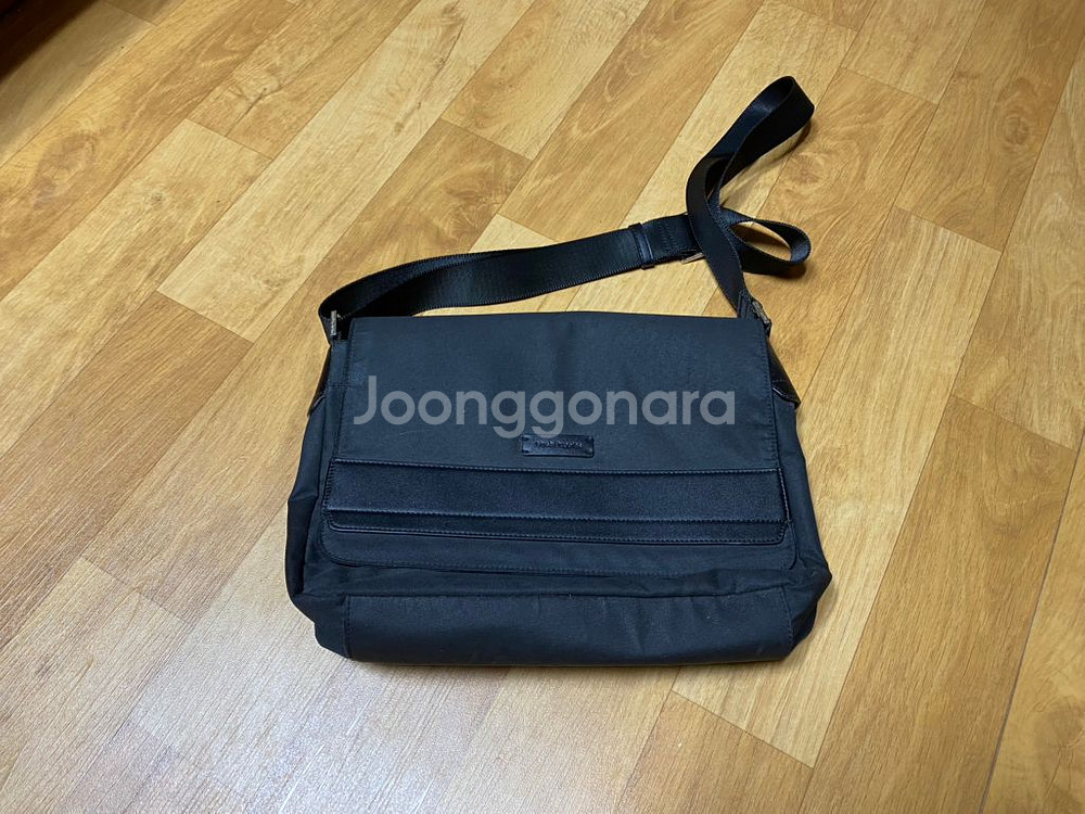 허시파피 남자 메신져백--0