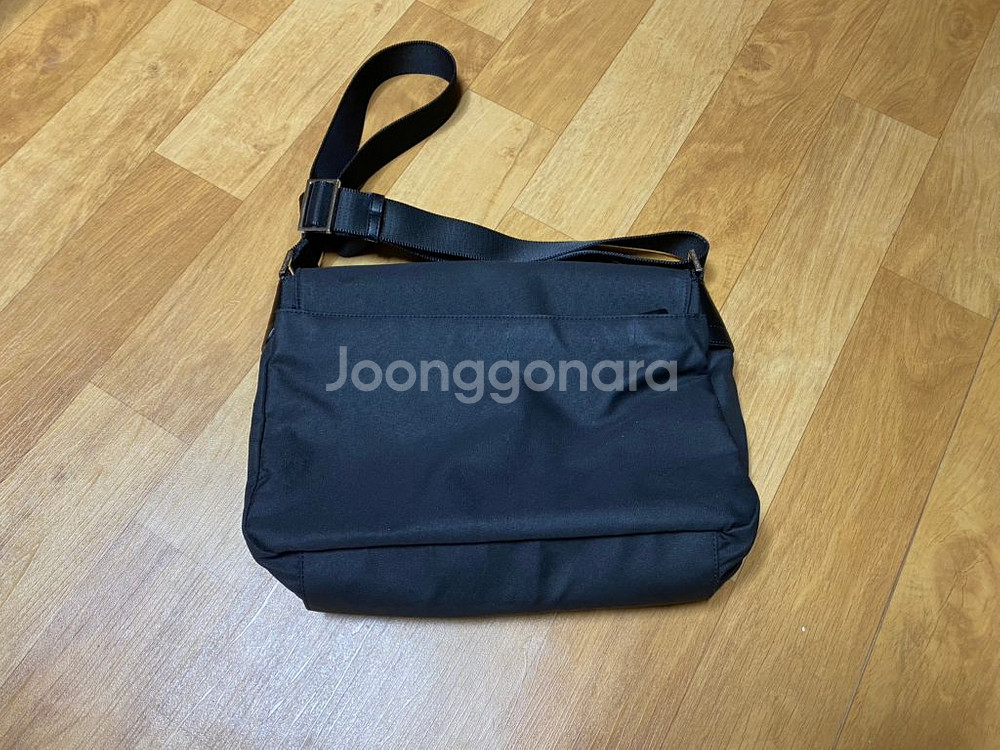 허시파피 남자 메신져백--1