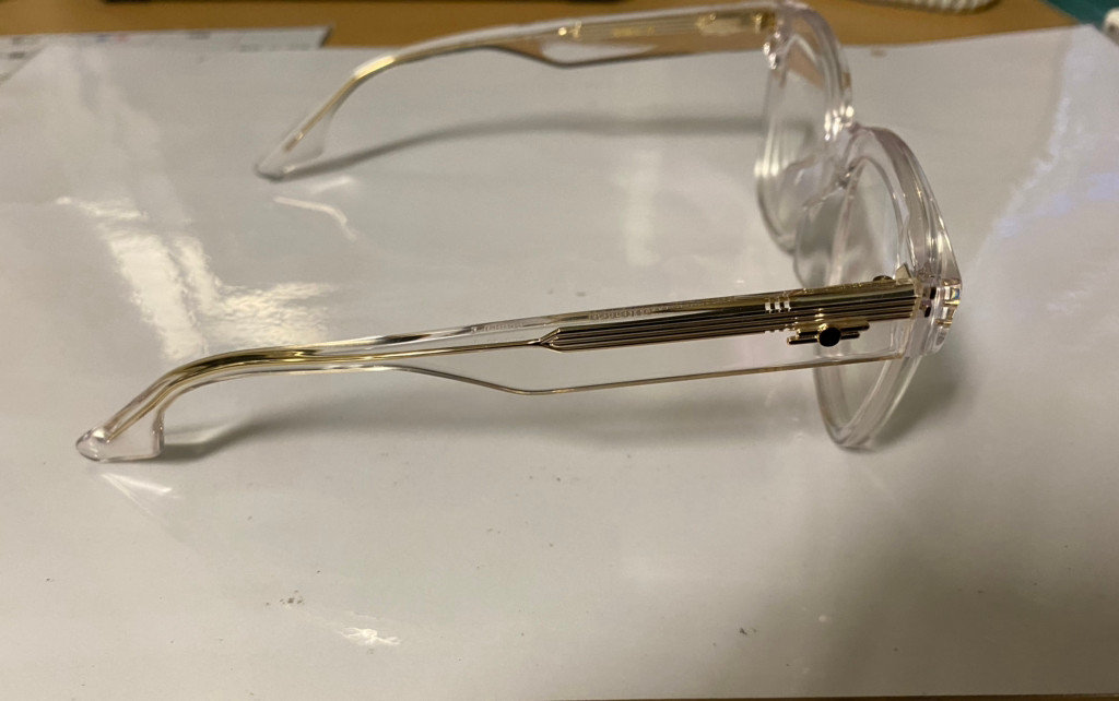 젠틀몬스터 우나씨N 투명색상 특S급 풀박스 팝니다--3