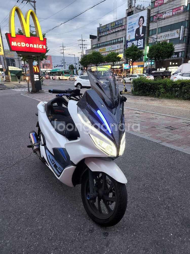 혼다 19년식 pcx 판매합니다--0