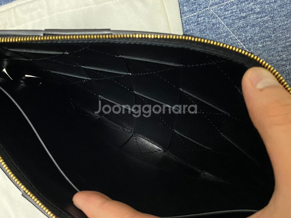 (새상품급/필웨이구매) 보테가베네타 클러치--4