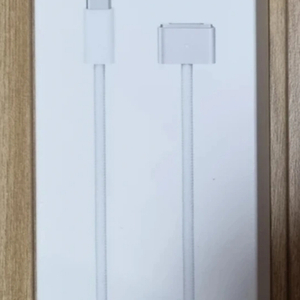 USB C to magsafe3 케이블 미개봉