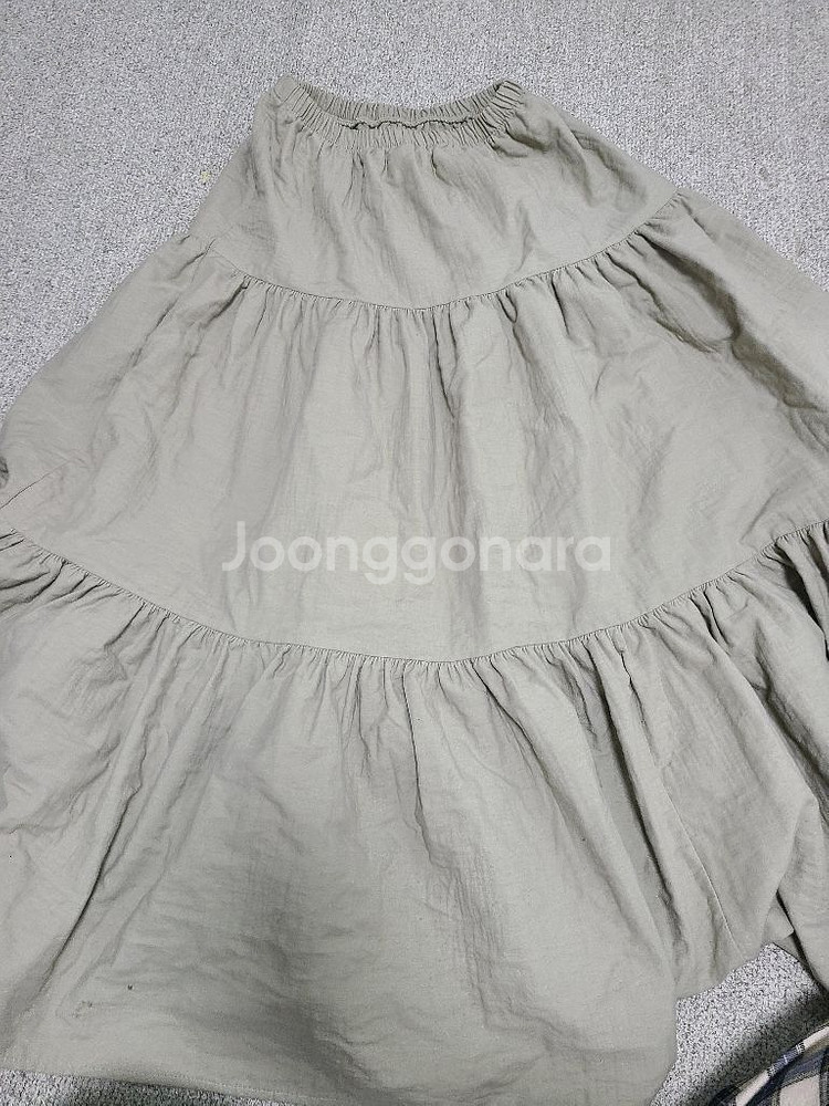 퍼프 블라우스 치마 셋업 새상품(필레트키친)--5