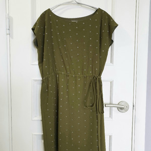 아일렛 펀칭 쉬폰 원피스