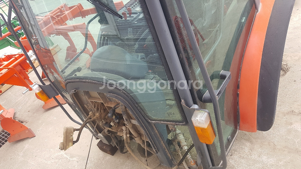 대동 LX60 트랙터 트랙트 트렉트 캐빈엔진카바 팝니다--5