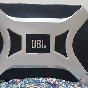 JBL BassPro II 판매 합니다.