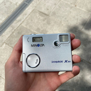 미놀타 Dimage x20