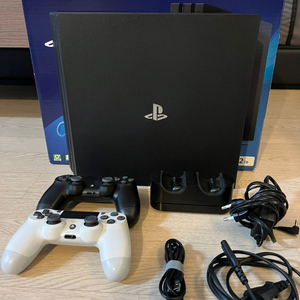 ps4 pro (플스4 프로) 팝니다.