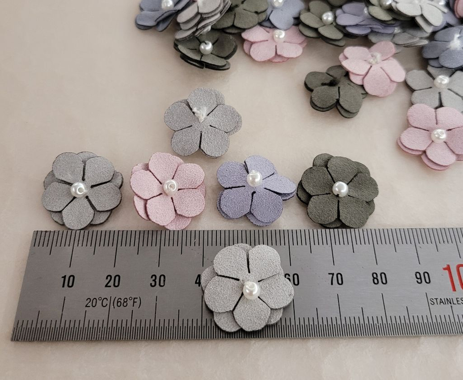 이중스웨이드 진주꽃 20미리 4색 95개 일괄--1